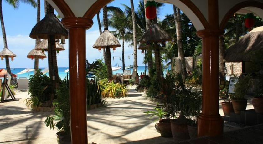 Resort Royal Park Boracay 3*